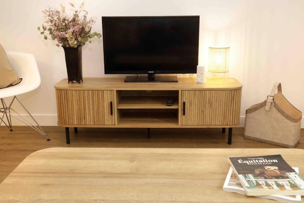 Paddock Prestige By La Boite En Plus Chantilly Exteriör bild