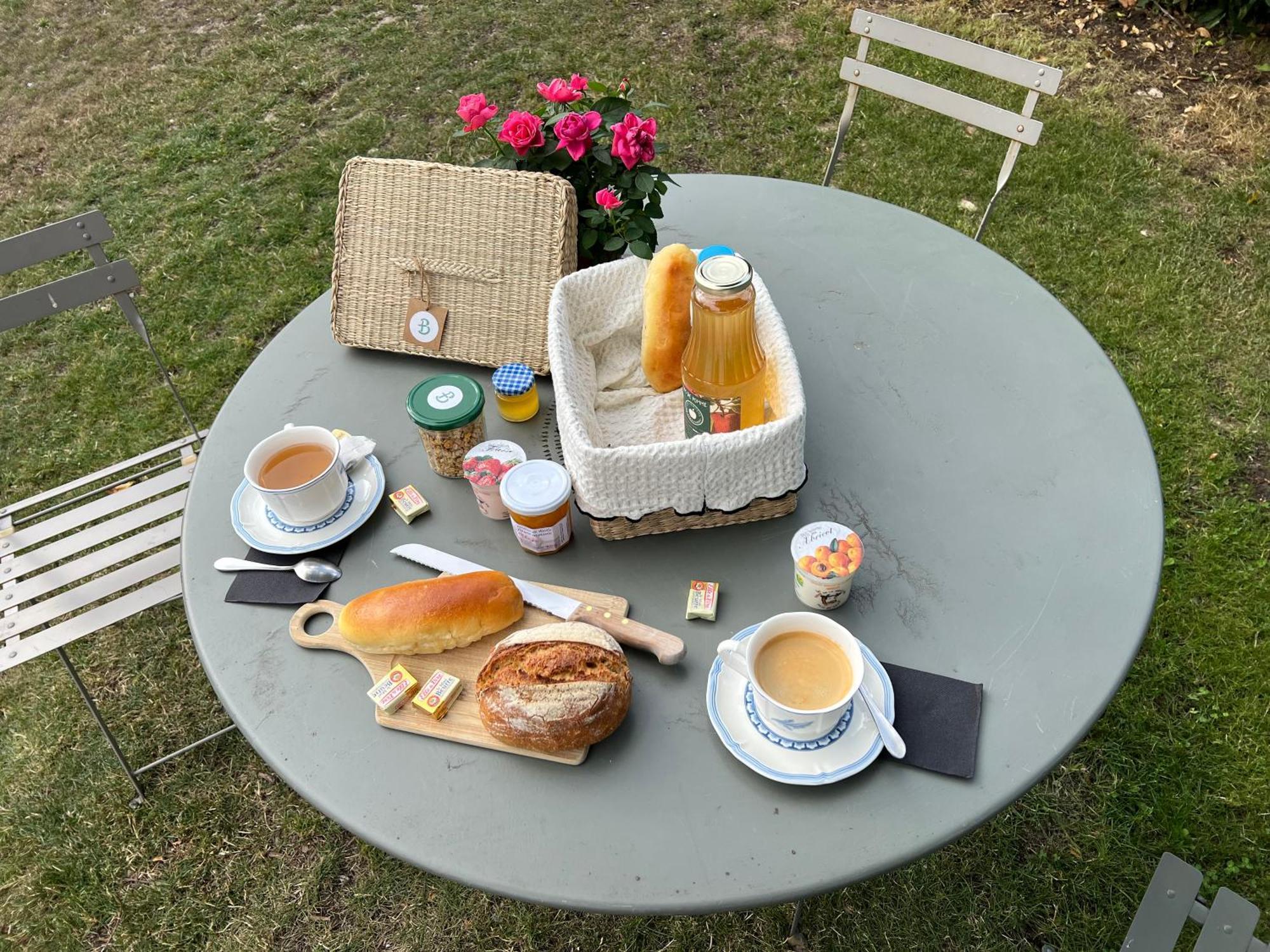 Paddock Prestige By La Boite En Plus Chantilly Exteriör bild
